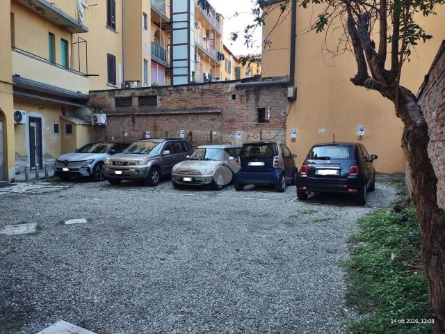 Box in affitto a Massarenti, Bologna
