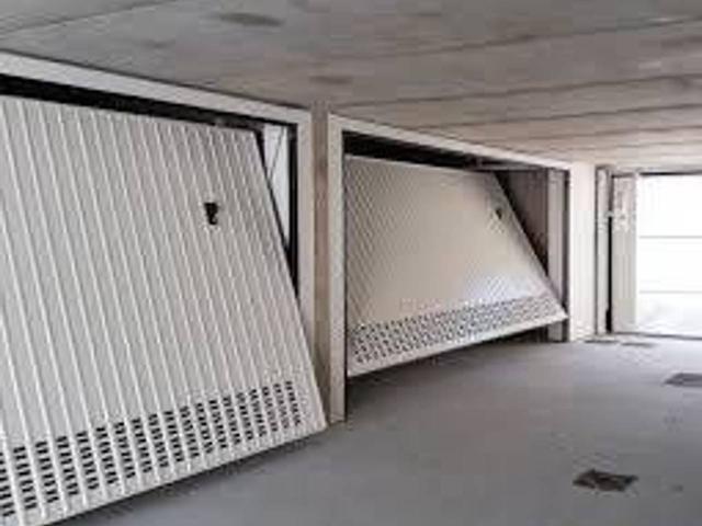 Box in affitto a Desenzano Del Garda, Lombardia