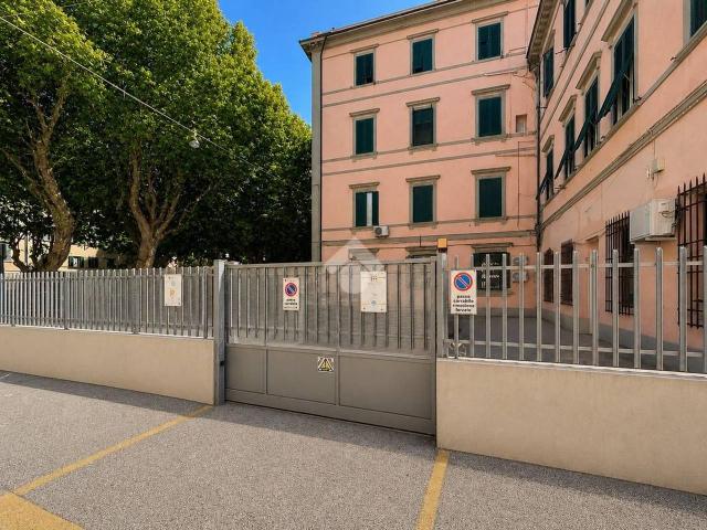 Box in affitto a Livorno, Toscana