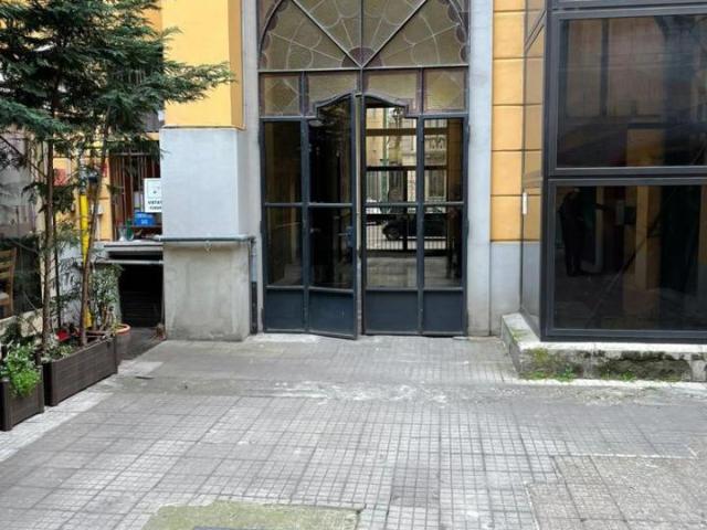 Box in affitto a Municipio 6, Milano