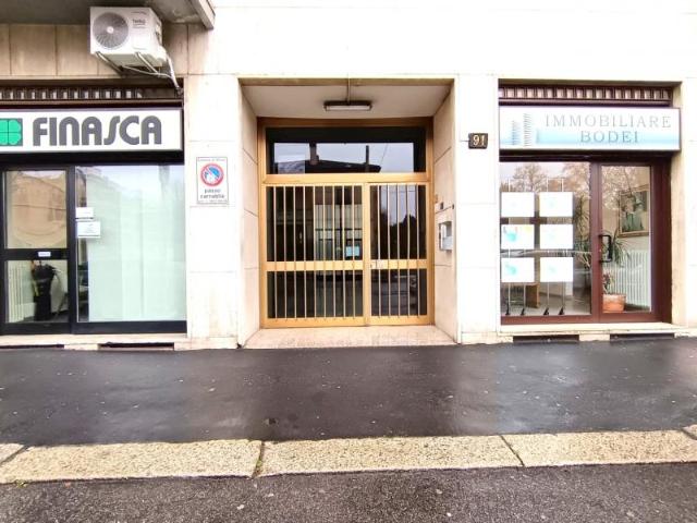Box in affitto a Municipio 9, Milano