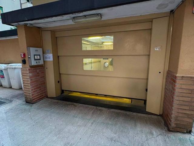 Box in affitto a Municipio 2, Milano