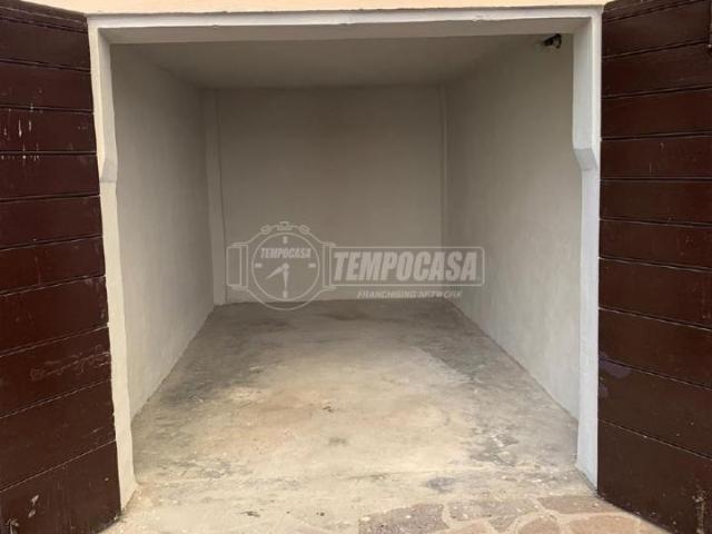Box in affitto a Centro Storico, Modena