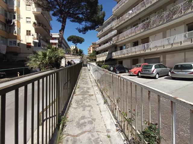 Box in affitto a Municipalità 1, Campania