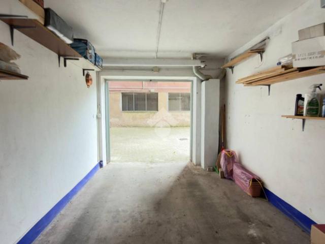 Box in affitto a Ticinello, Pavia
