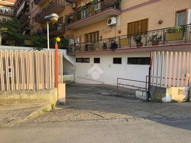 Box in affitto a Collatino, Roma Capitale