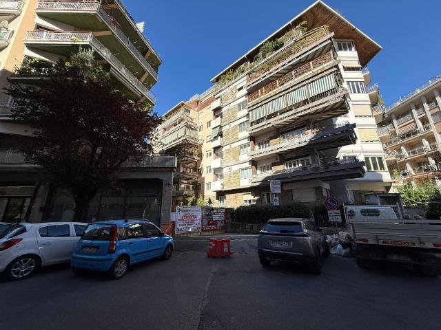 Box in affitto a Municipio Roma I, Roma Capitale