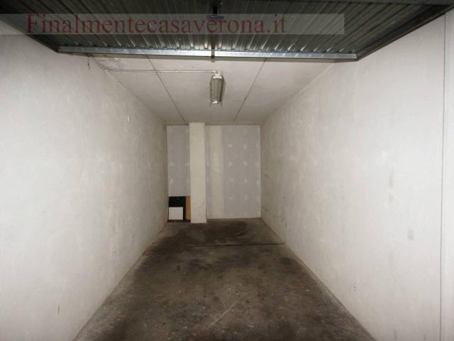 Box in affitto a Ovest, Brenzone