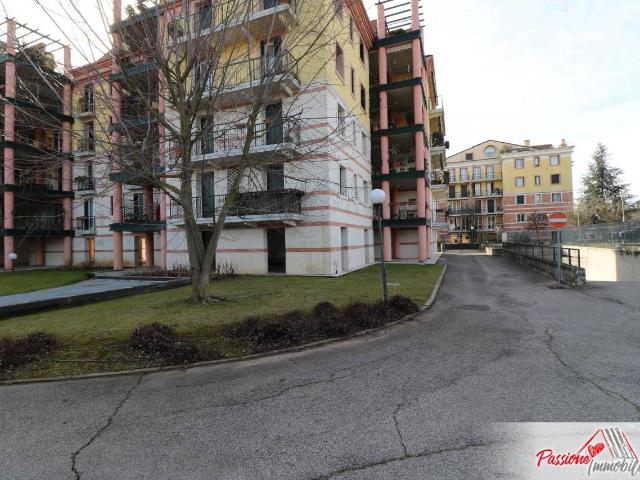 Box in affitto a Quinzano, Brenzone