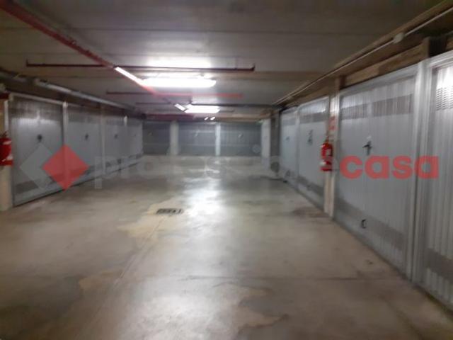 Box in affitto a Milano, Lombardia