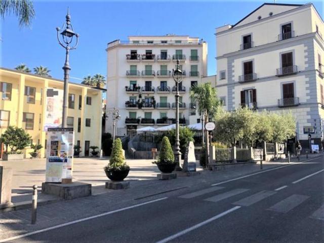 Box in vendita a Vico Equense, Campania