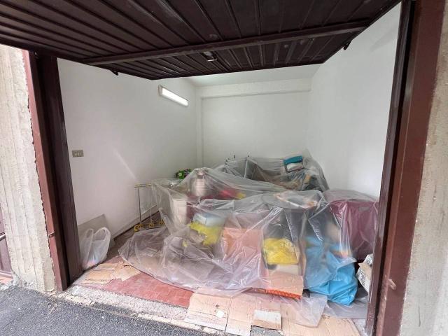 Box in vendita a Aci Sant'antonio, Sicilia