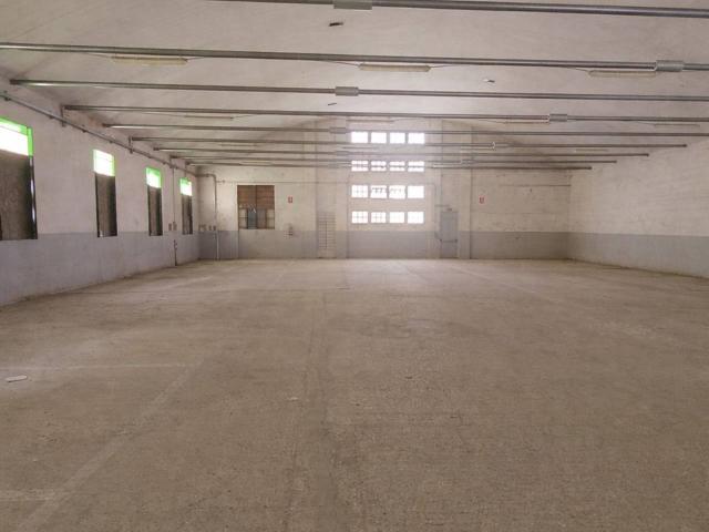 Box in vendita a Borgo Dolomiti, Adria