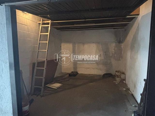 Box in vendita a Agrate Brianza, Lombardia