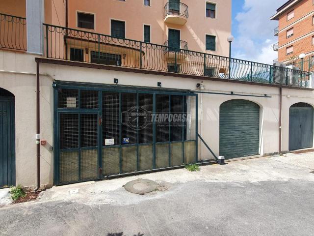 Box in vendita a Andora, Liguria