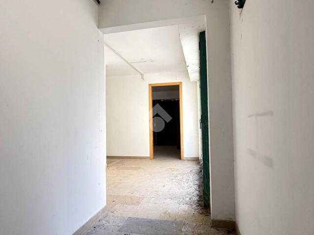 Box in vendita a Porta Maggiore, Marche