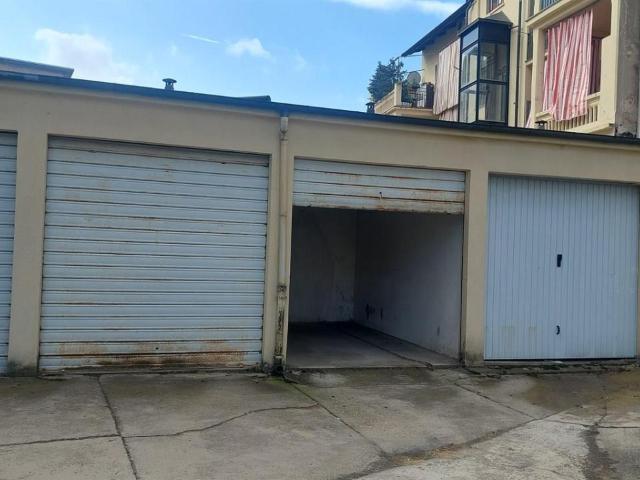 Box in vendita a Borgo Don Bosco, Piemonte