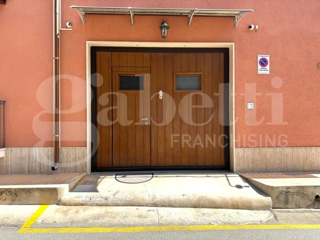 Box in vendita a Avola, Sicilia