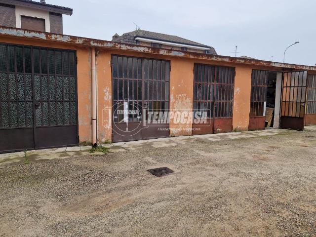 Box in vendita a Bareggio, Lombardia