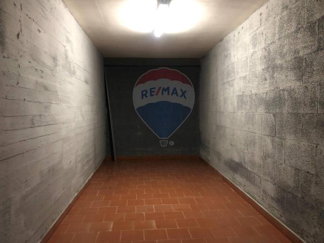 Box in vendita a Puglia, Bari