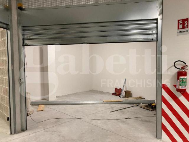 Box in vendita a Rione Serroni, Olevano Sul Tusciano