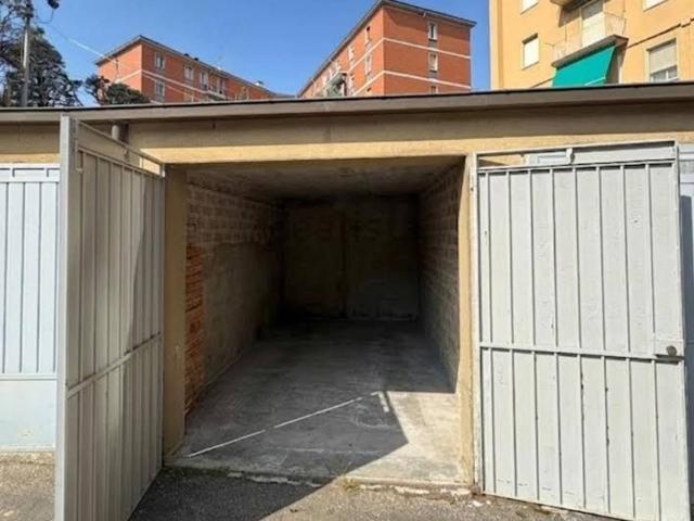 Box in vendita a Savena, Bologna
