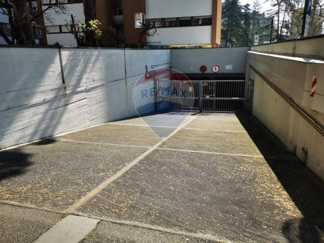 Box in vendita a Savena, Bologna