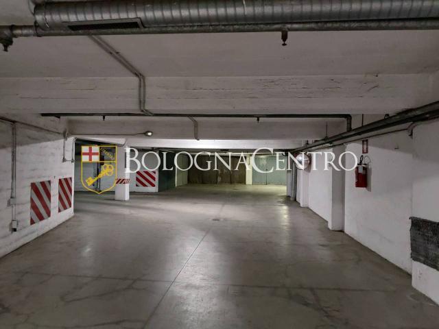 Box in vendita a San Donato-San Vitale, Bologna