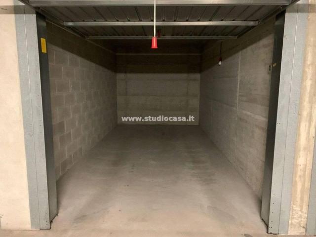 Box in vendita a Boltiere, Lombardia
