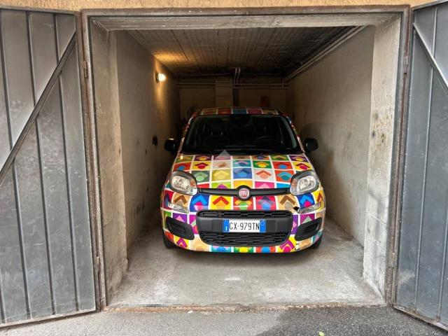 Box in vendita a Zona Est, Brescia