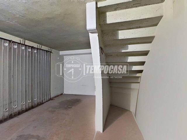 Box in vendita a Baraggia, Brugherio