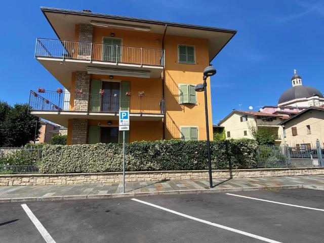Box in vendita a Calusco D'adda, Lombardia