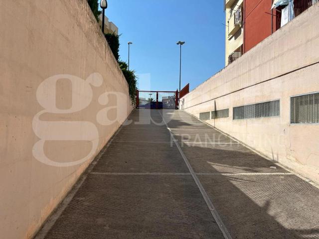 Box in vendita a Puglia, Barletta-andria-trani