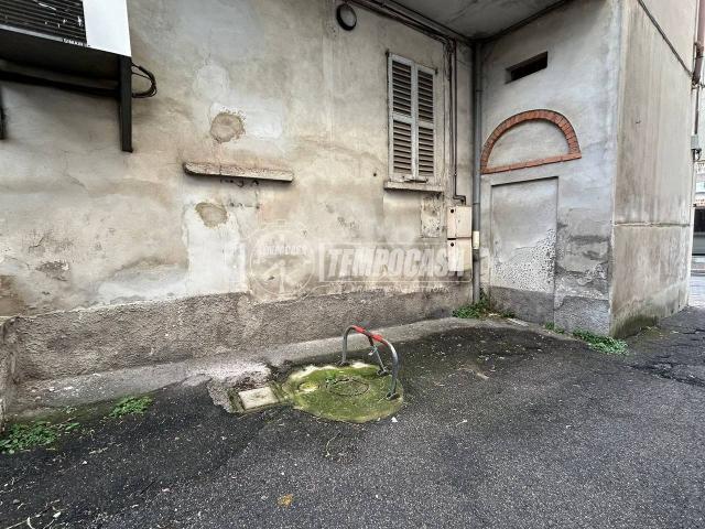 Box in vendita a Villaggio Trieste, Cantù