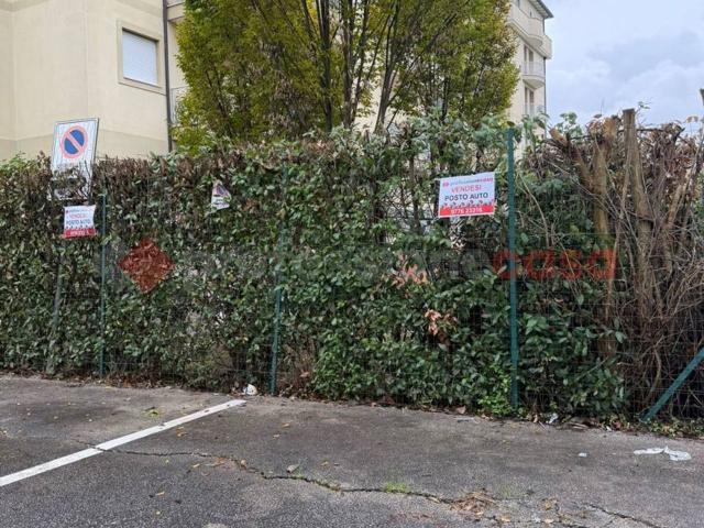 Box in vendita a San Silvestro, Cassino
