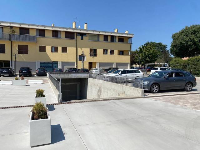 Box in vendita a Castelfranco Veneto, Veneto