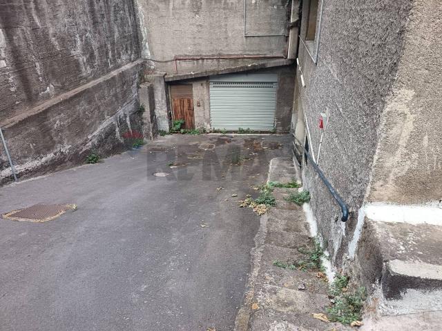 Box in vendita a Monte Po-Nesima-San Leone-Rapisardi, Catania
