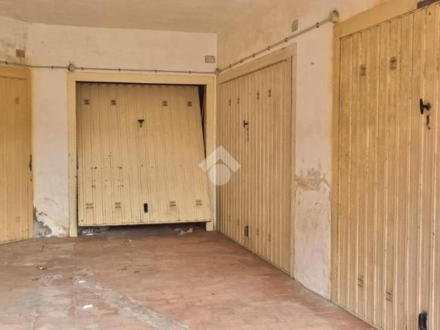 Box in vendita a Calabria, Catanzaro