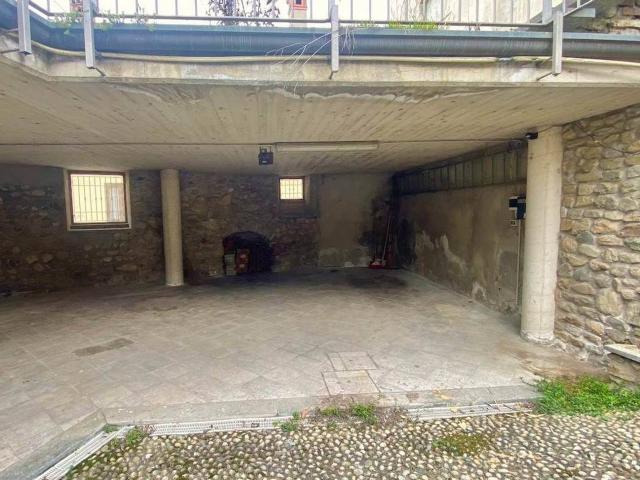 Box in vendita a Cisano Bergamasco, Lombardia