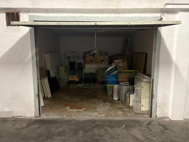Box in vendita a Curti, Campania