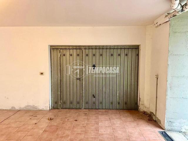 Box in vendita a Marche, Ancona