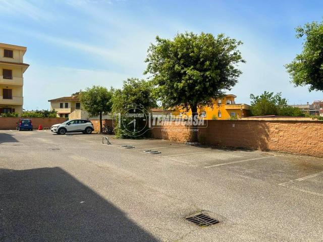 Box in vendita a Passoscuro, Roma Capitale