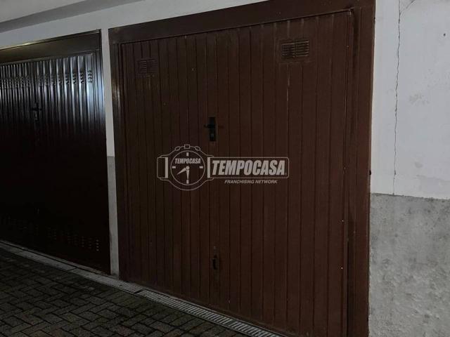 Box in vendita a Unione dei Comuni I Fontanili, Gaggiano