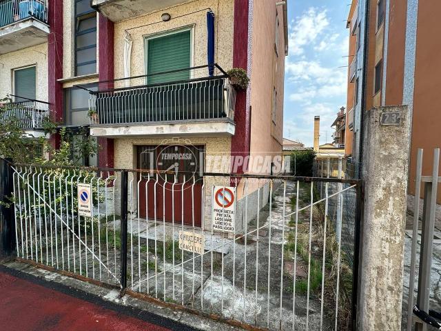 Box in vendita a Unione dei Comuni I Fontanili, Gaggiano