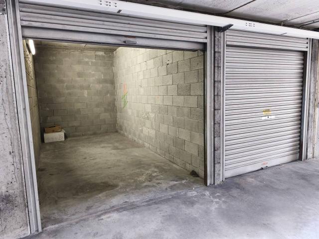 Box in vendita a Sciarè, Gallarate