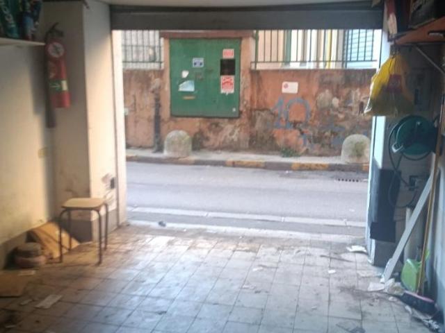 Box in vendita a Centro Ovest, Serra Riccò