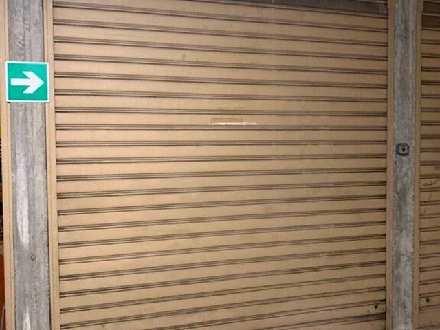 Box in vendita a Centro Est, Serra Riccò