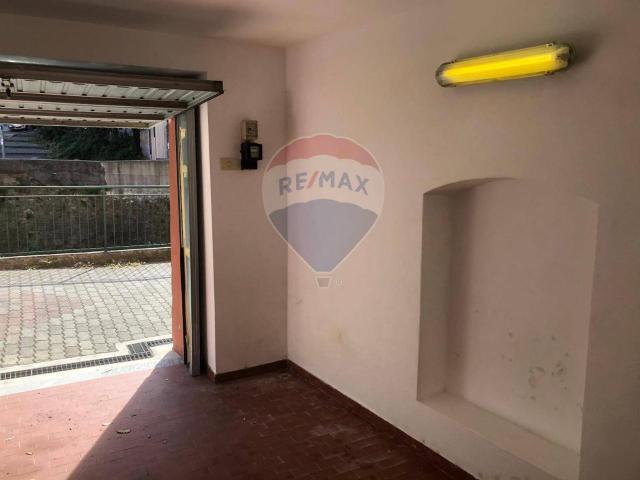 Box in vendita a Bassa Val Bisagno, Serra Riccò