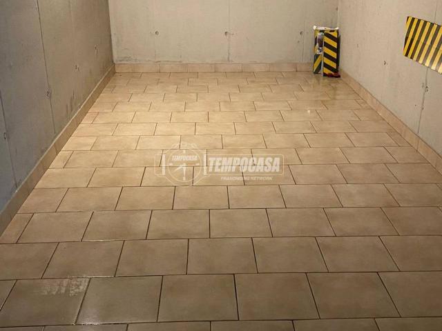 Box in vendita a Bellinzago Lombardo, Lombardia