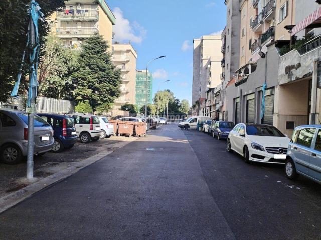Box in vendita a Giugliano In Campania, Campania